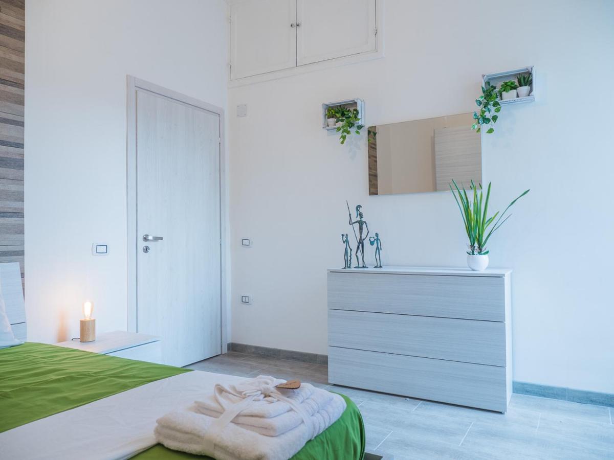 Апартаменты Chiaia Premium Flat, Naples Center, Near Seaside Экстерьер фото